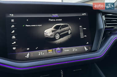 Позашляховик / Кросовер Volkswagen Touareg 2019 в 