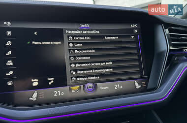 Позашляховик / Кросовер Volkswagen Touareg 2019 в 
