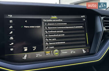 Позашляховик / Кросовер Volkswagen Touareg 2019 в 