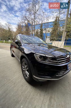 Позашляховик / Кросовер Volkswagen Touareg 2016 в 