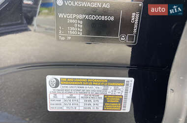 Позашляховик / Кросовер Volkswagen Touareg 2016 в 