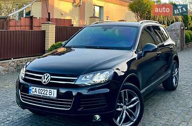 Внедорожник / Кроссовер Volkswagen Touareg 2012 в 