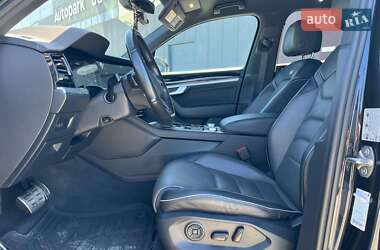 Внедорожник / Кроссовер Volkswagen Touareg 2021 в 
