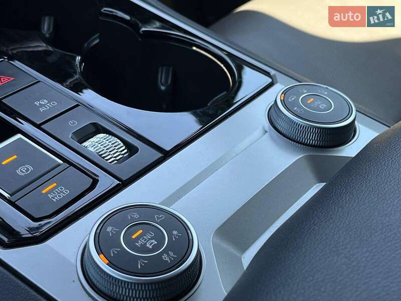 Внедорожник / Кроссовер Volkswagen Touareg 2021 в Львове фото 40 Внедорожник / Кроссовер Volkswagen Touareg 2021 в Львове