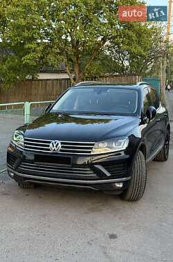 Позашляховик / Кросовер Volkswagen Touareg 2017 в Полтаві