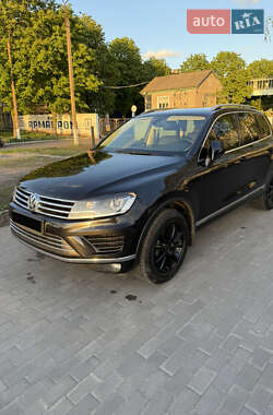 Позашляховик / Кросовер Volkswagen Touareg 2017 в Полтаві