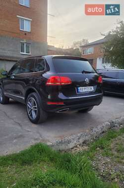 Внедорожник / Кроссовер Volkswagen Touareg 2012 в 