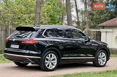 Позашляховик / Кросовер Volkswagen Touareg 2018 в 