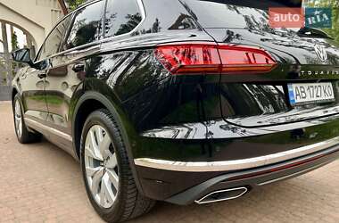 Позашляховик / Кросовер Volkswagen Touareg 2018 в 