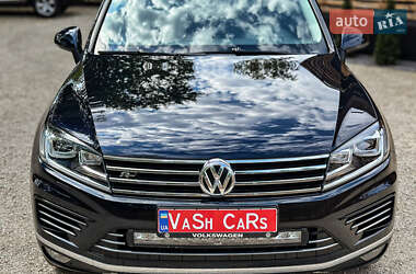 Внедорожник / Кроссовер Volkswagen Touareg 2016 в 