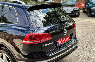 Внедорожник / Кроссовер Volkswagen Touareg 2016 в 