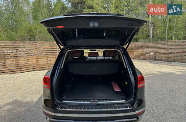 Внедорожник / Кроссовер Volkswagen Touareg 2016 в 