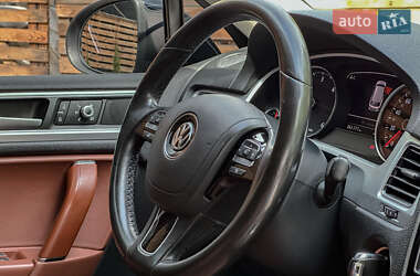 Внедорожник / Кроссовер Volkswagen Touareg 2016 в 