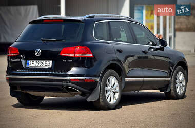 Позашляховик / Кросовер Volkswagen Touareg 2015 в 