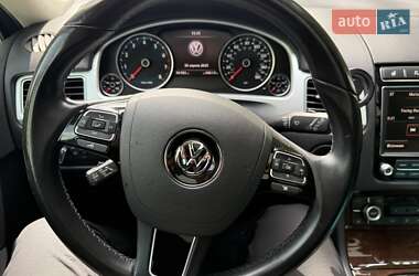 Внедорожник / Кроссовер Volkswagen Touareg 2016 в 