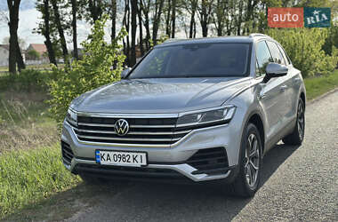 Позашляховик / Кросовер Volkswagen Touareg 2020 в 