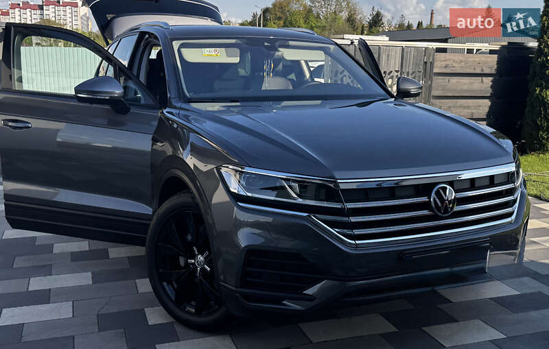 Позашляховик / Кросовер Volkswagen Touareg 2023 в 