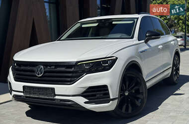 Позашляховик / Кросовер Volkswagen Touareg 2019 в 