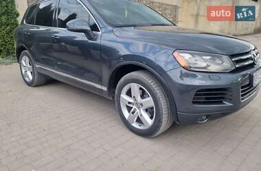 Внедорожник / Кроссовер Volkswagen Touareg 2012 в 