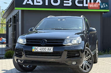 Внедорожник / Кроссовер Volkswagen Touareg 2012 в Львове