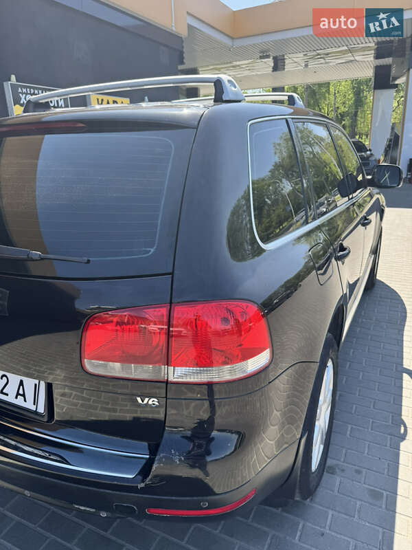 Позашляховик / Кросовер Volkswagen Touareg 2004 в Дніпрі