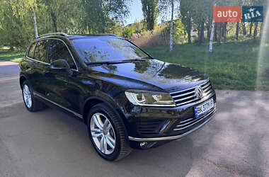 Внедорожник / Кроссовер Volkswagen Touareg 2014 в 
