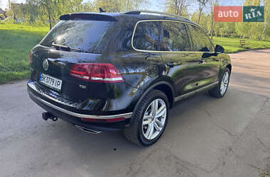 Внедорожник / Кроссовер Volkswagen Touareg 2014 в 