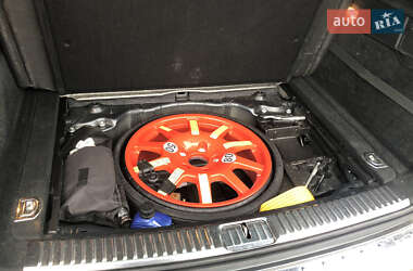 Внедорожник / Кроссовер Volkswagen Touareg 2010 в 