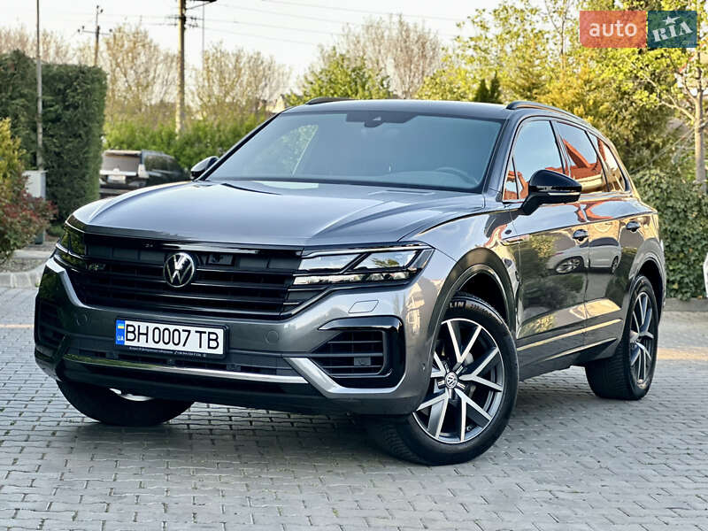 Позашляховик / Кросовер Volkswagen Touareg 2020 в 