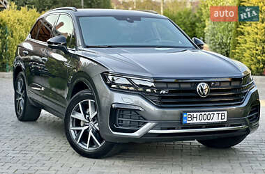 Позашляховик / Кросовер Volkswagen Touareg 2020 в 