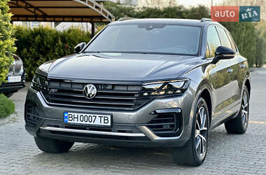 Позашляховик / Кросовер Volkswagen Touareg 2020 в 