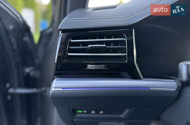 Позашляховик / Кросовер Volkswagen Touareg 2020 в 