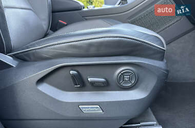 Позашляховик / Кросовер Volkswagen Touareg 2020 в 