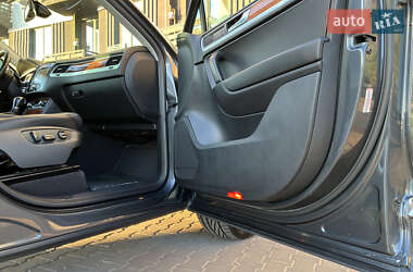 Позашляховик / Кросовер Volkswagen Touareg 2010 в 