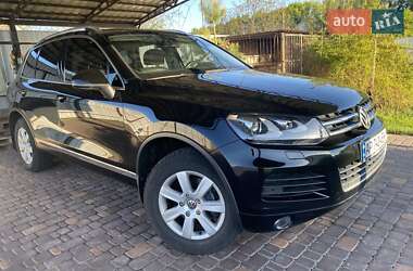 Внедорожник / Кроссовер Volkswagen Touareg 2013 в Киеве