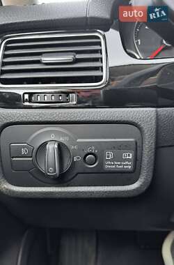 Внедорожник / Кроссовер Volkswagen Touareg 2011 в 