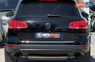 Внедорожник / Кроссовер Volkswagen Touareg 2017 в 