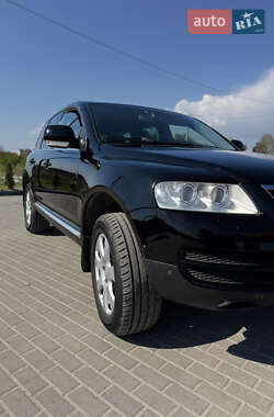 Позашляховик / Кросовер Volkswagen Touareg 2005 в Золочеві