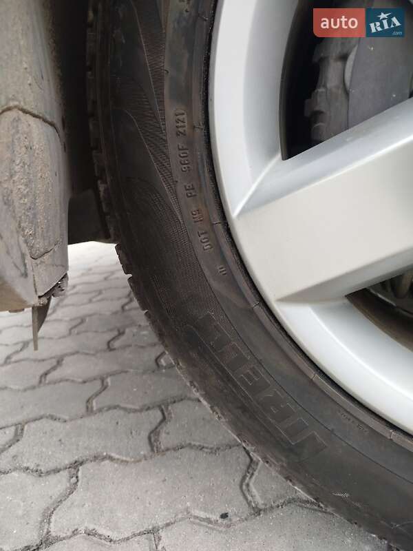 Позашляховик / Кросовер Volkswagen Touareg 2010 в Львові