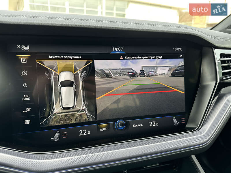 Позашляховик / Кросовер Volkswagen Touareg 2021 в Рівному