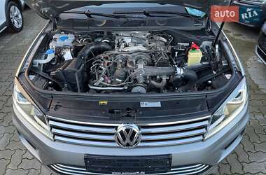Позашляховик / Кросовер Volkswagen Touareg 2016 в 