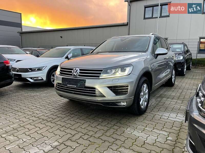 Внедорожник / Кроссовер Volkswagen Touareg 2016 в Житомире