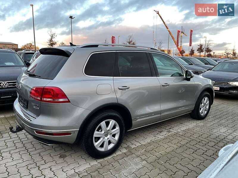 Внедорожник / Кроссовер Volkswagen Touareg 2016 в Житомире