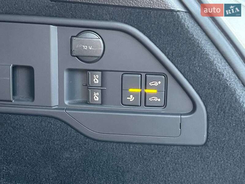 Внедорожник / Кроссовер Volkswagen Touareg 2016 в Житомире