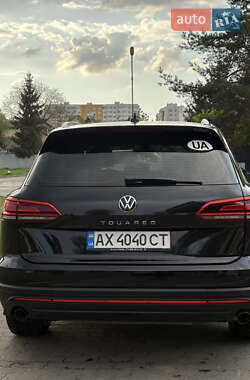 Позашляховик / Кросовер Volkswagen Touareg 2020 в 