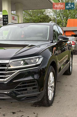 Позашляховик / Кросовер Volkswagen Touareg 2020 в 