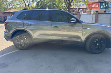 Внедорожник / Кроссовер Volkswagen Touareg 2022 в 