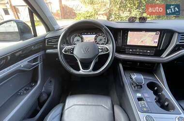 Позашляховик / Кросовер Volkswagen Touareg 2021 в 