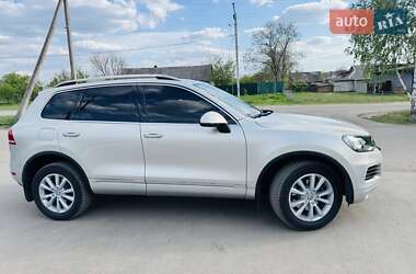 Позашляховик / Кросовер Volkswagen Touareg 2012 в 