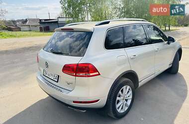 Позашляховик / Кросовер Volkswagen Touareg 2012 в 